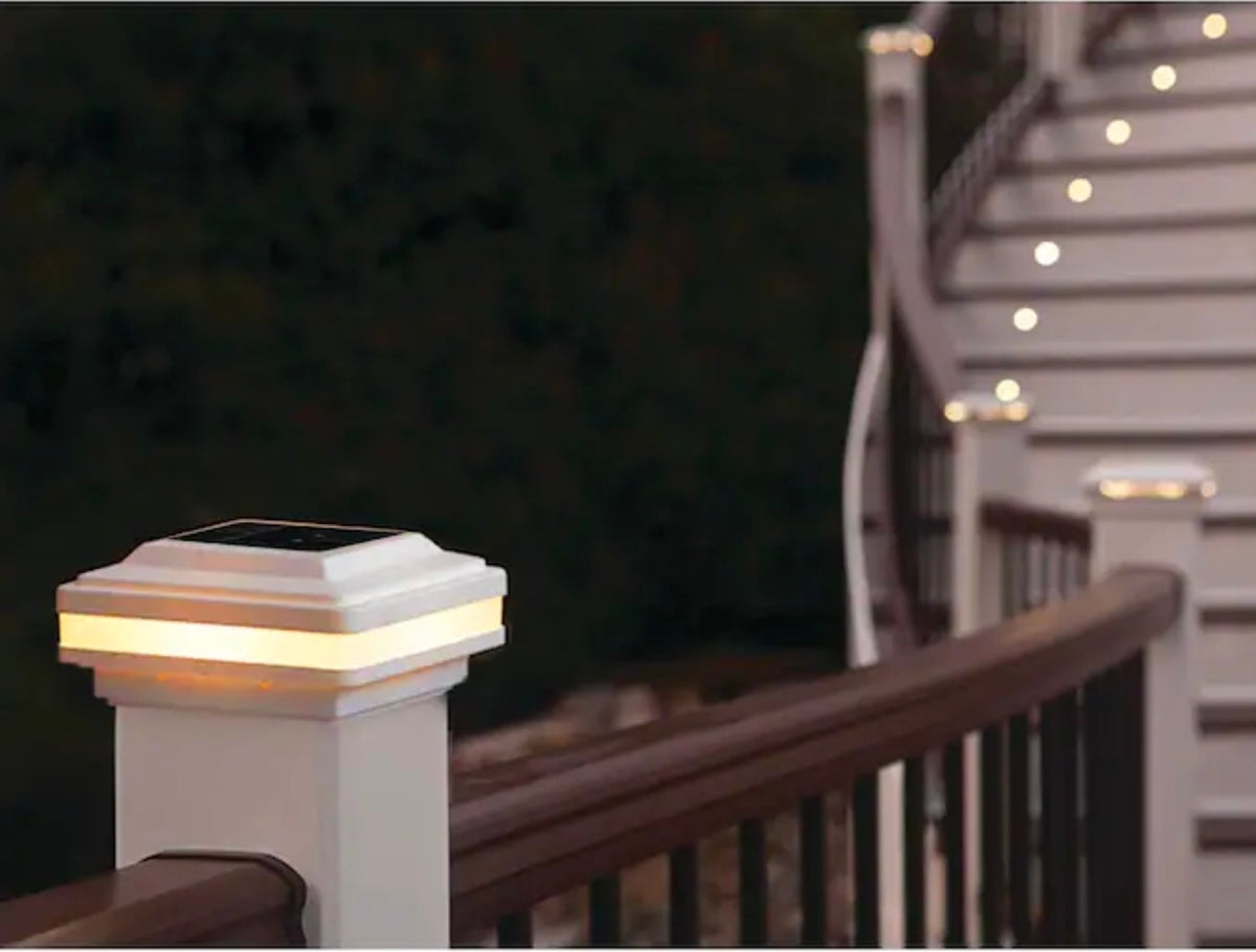 Harbor Breeze Solar 4-in x 4-in White LED Outdoor Post Cap Light 2 -Pack